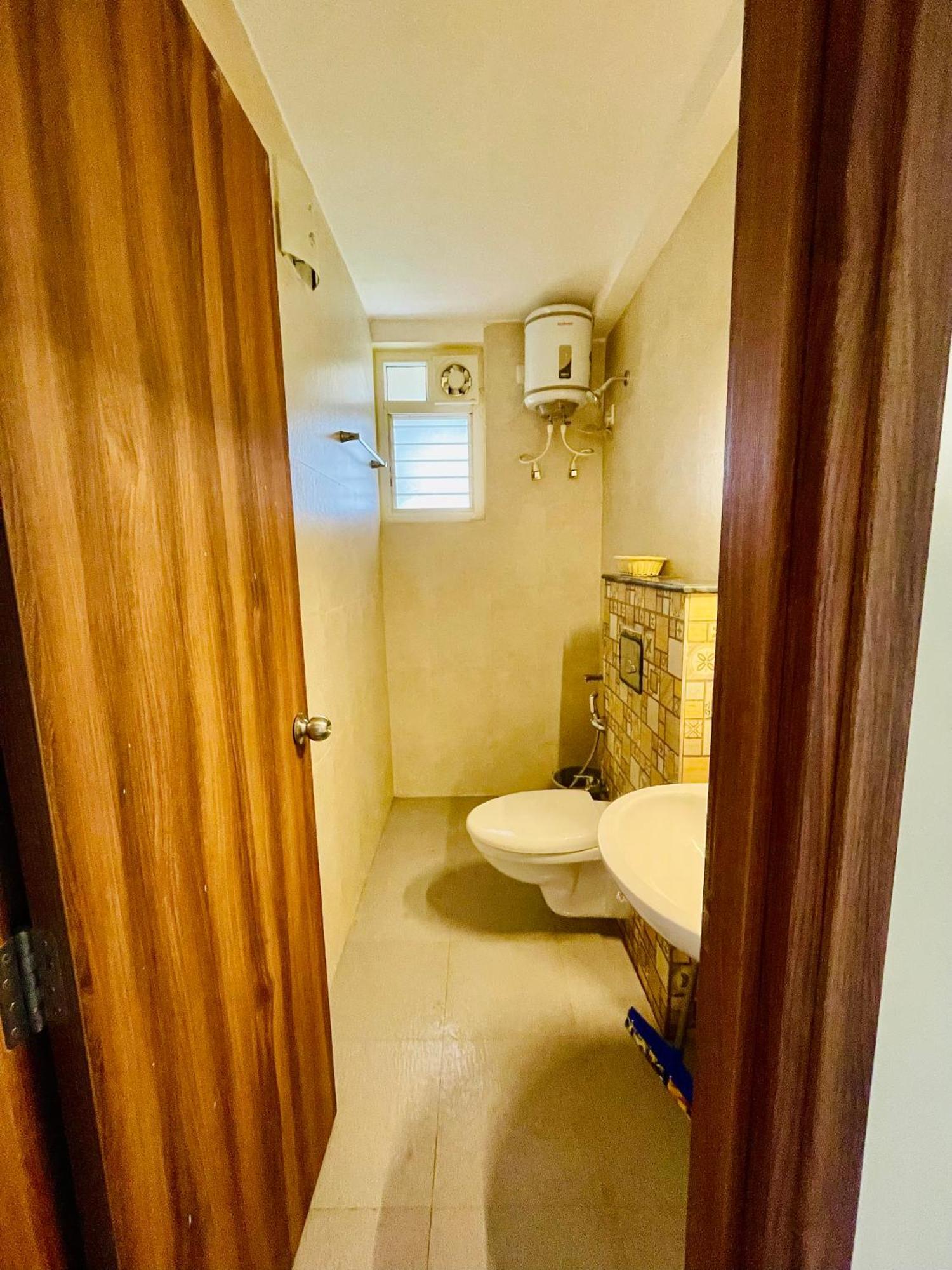 Sea Breeze 1 Bhk Apartment A12 Calangute,North Goa Nagoa Extérieur photo